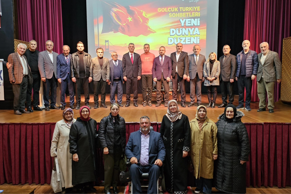 Gölcük’te “Yeni Dünya Düzeni” söyleşisi düzenlendi