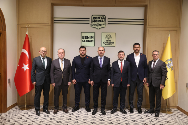 Altay, şampiyonlar ve spor yöneticilerini ağırladı<