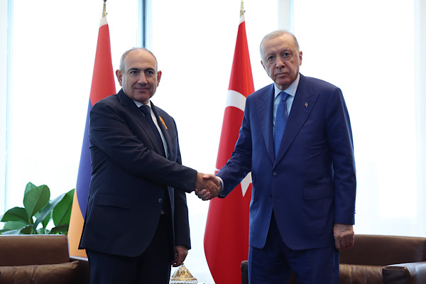 Cumhurbaşkanı Erdoğan, Paşinyan ile New York'ta görüştü