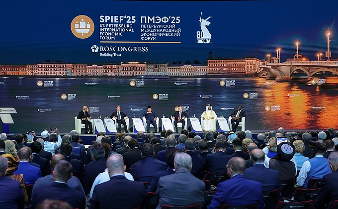Putin: Kirli bomba kullanmak 'Kiev için ciddi ve belki de son hata olur'<