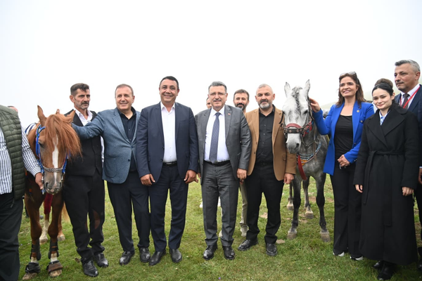Trabzon'da 15'inci Santa ve Taşköprü Kültür ve Yayla Şenliği düzenlendi