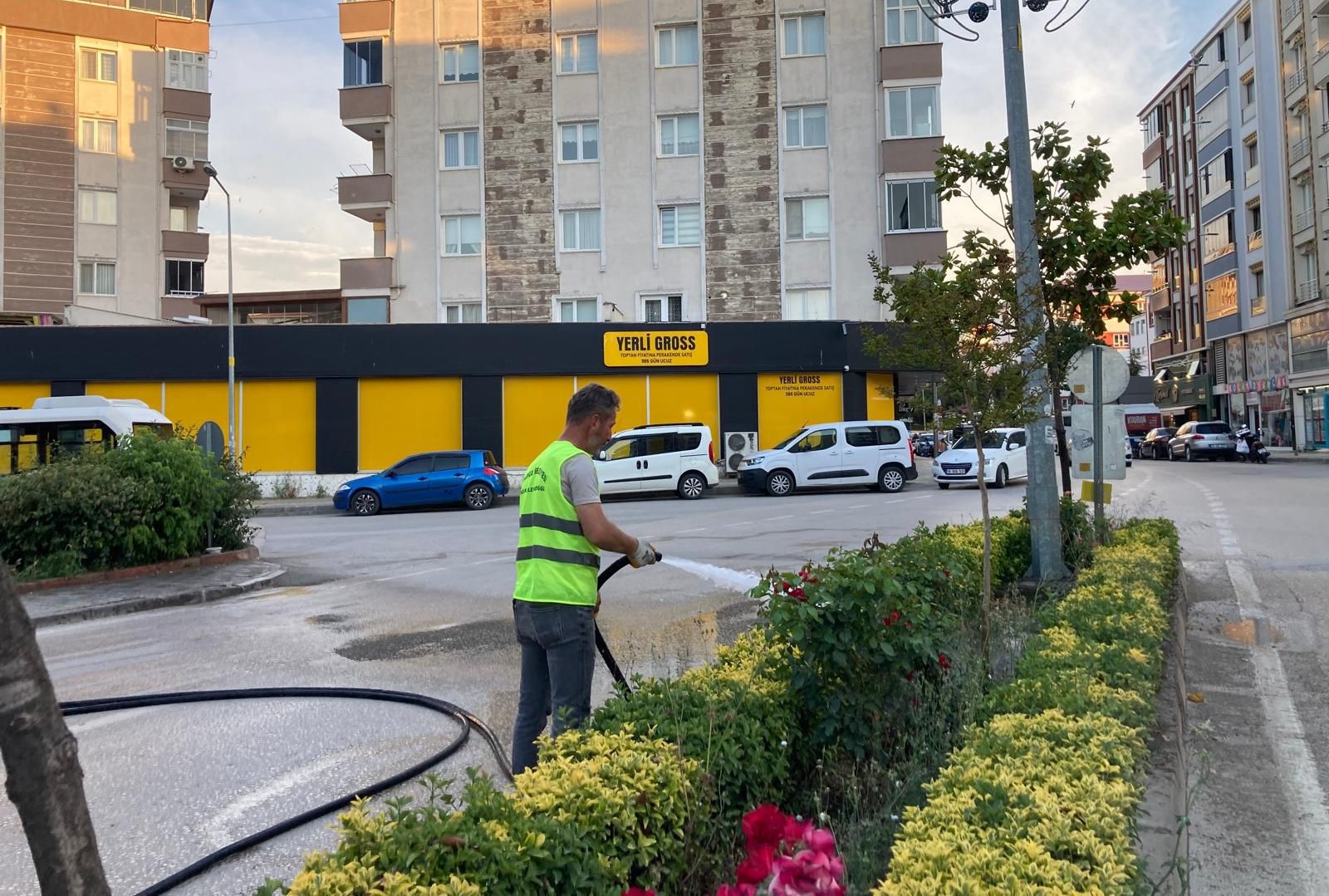 Orhangazi Belediyesi'nden Kurban Bayramı için temizleme çalışması