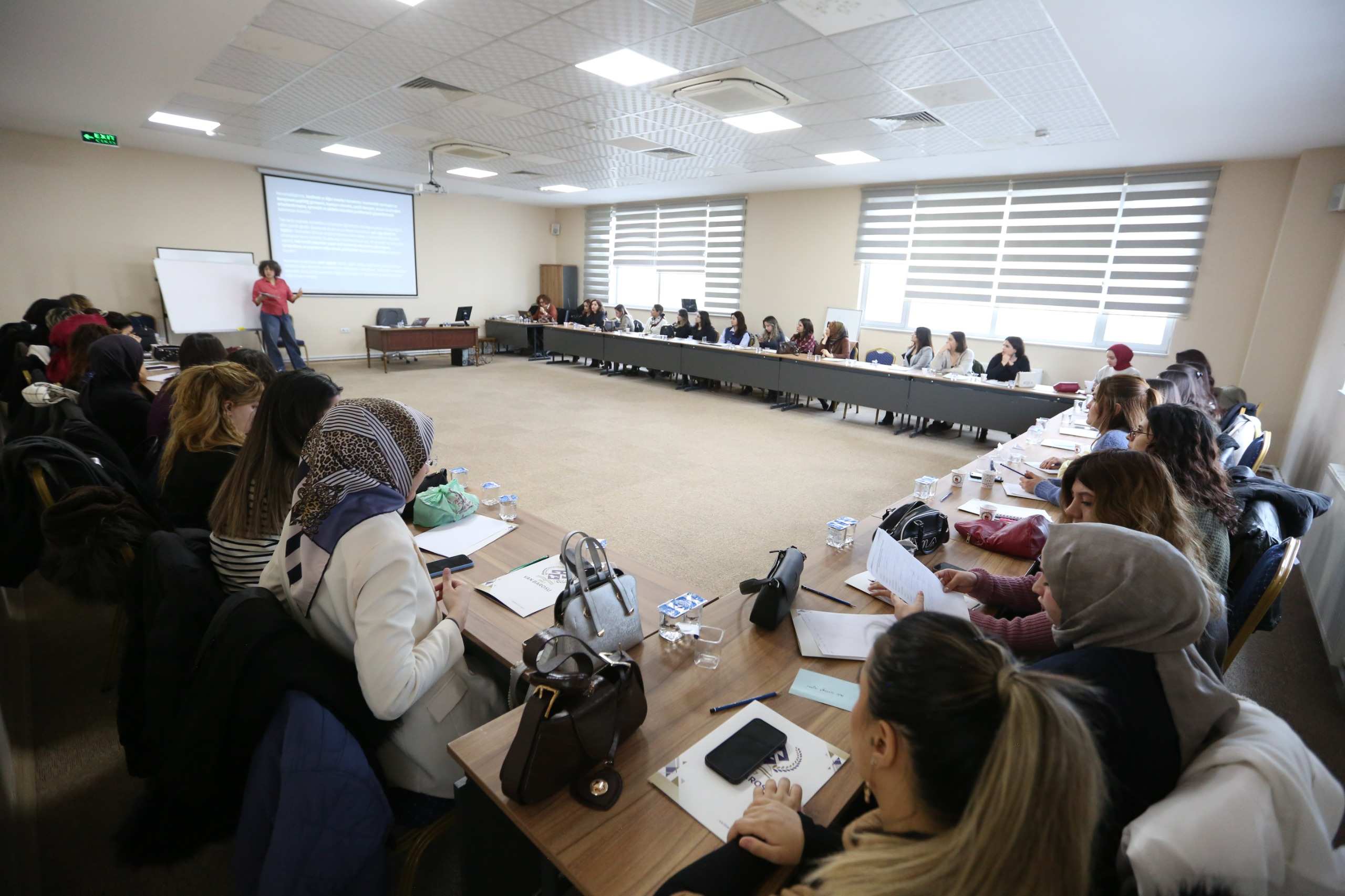 Büyükşehir Belediyesi ve Baro Kadın Hakları Merkezi’nden kadın avukatlara yönelik atölye