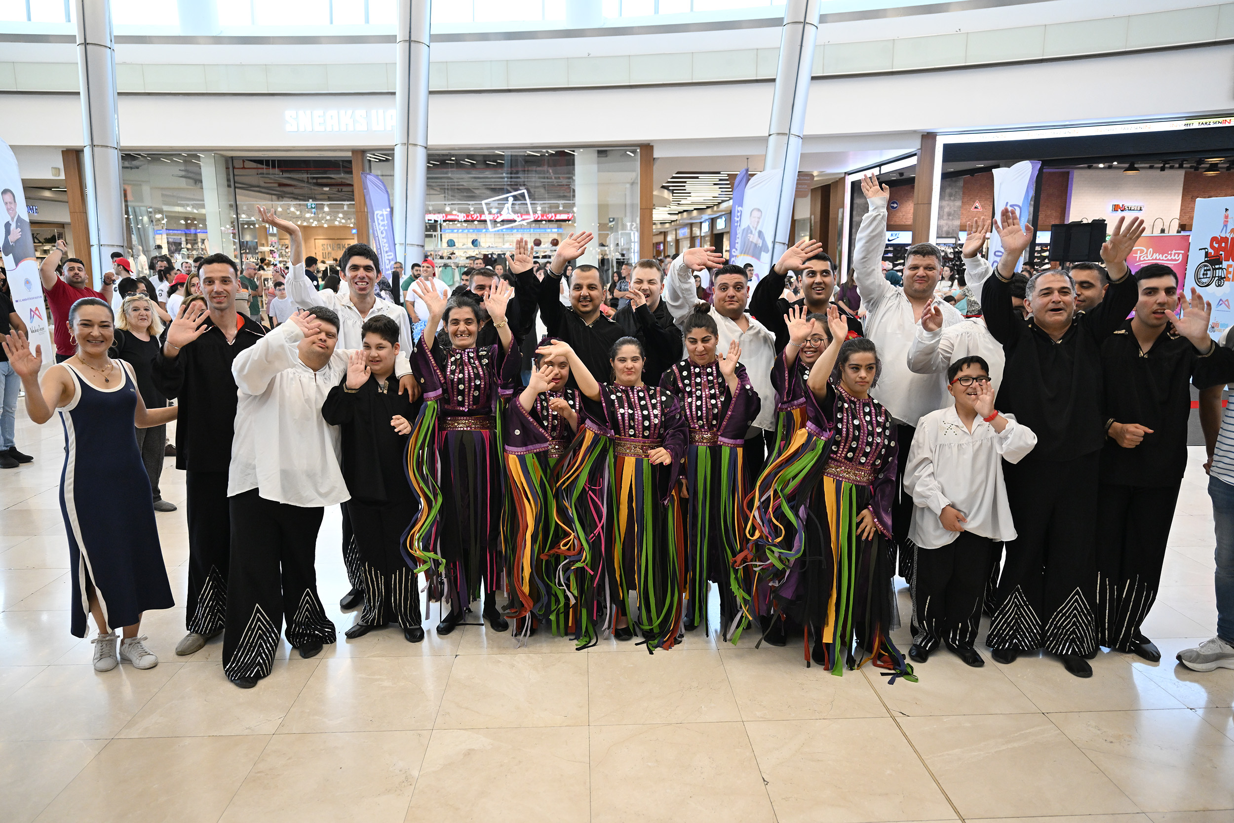 Mersin'de Engelsiz Dans ve Ritim Gösterisi gerçekleştirildi