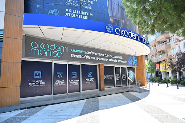 Manisa’da çocuk ve gençlere ücretsiz teknoloji eğitimleri başlıyor<