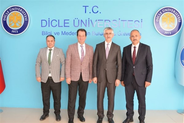 Milli Eğitim Bakan Yardımcısı Nazif Yılmaz'dan Dicle Üniversitesi’ne ziyaret