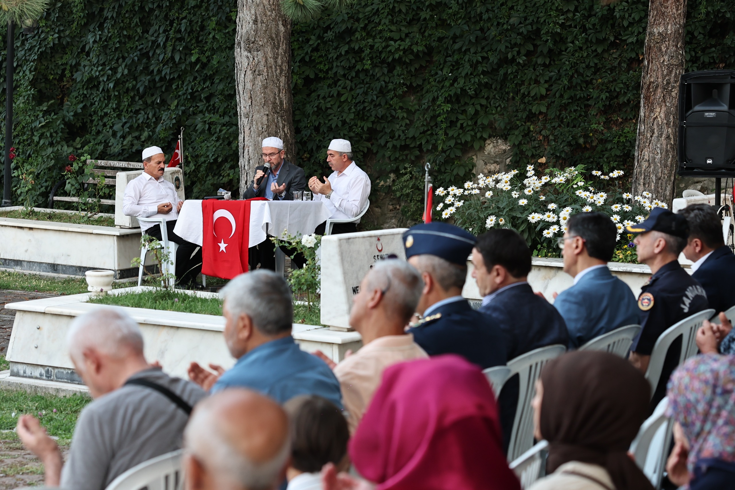 Başkan Kahveci, Kuran-ı Kerim Tilaveti ve Mevlid Programı'na katıldı