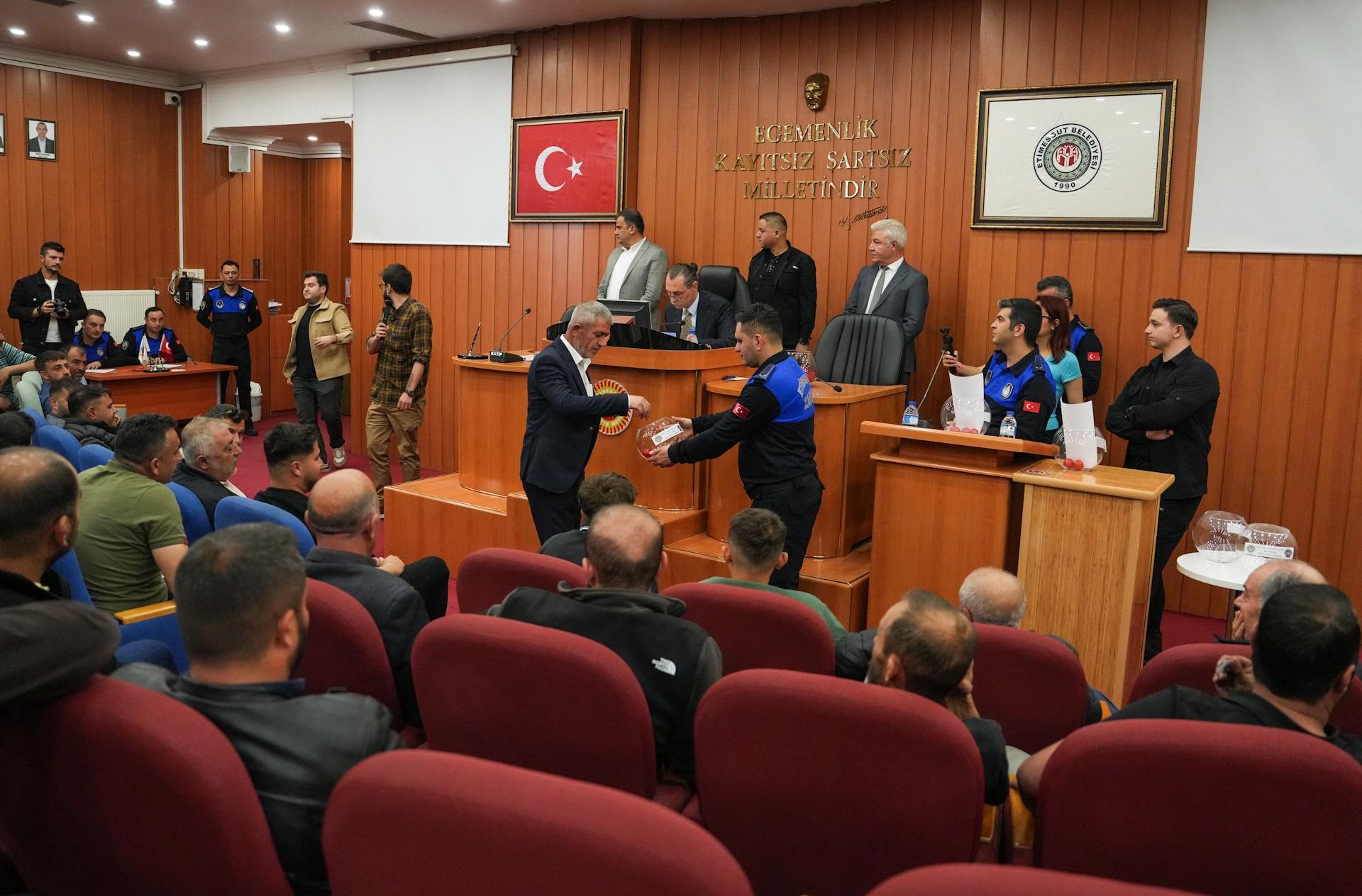 Ayyıldız Kurban Pazarı’nda yer tahsisleri kura ile belirlendi<