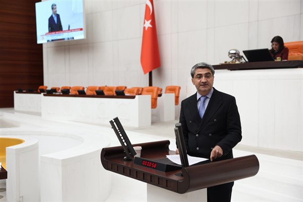Ekmen: Asgari Ücret Tespit Komisyonu’nun yapısına dair bu önergeyi destekliyoruz