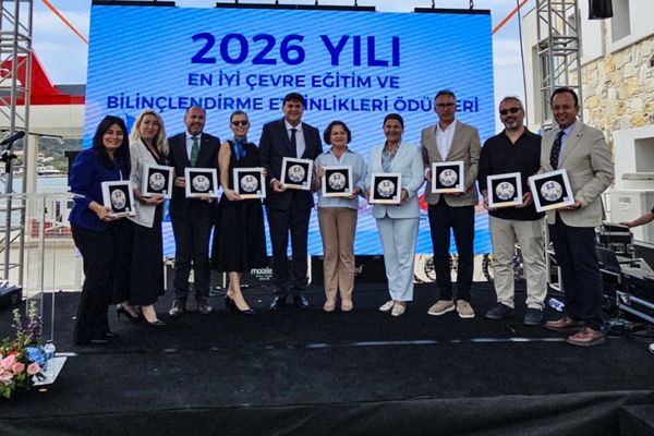 Muratpaşa Belediyesi’ne çevre eğitimi ödülü<