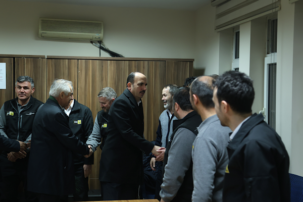 Başkan Altay, Meram otobüs ve itfaiye teşkilatını ziyaret etti<