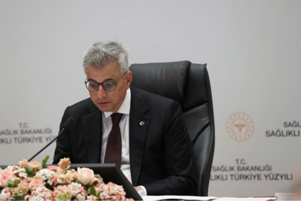 Bakan Memişoğlu: Manisa’daki trafik kazasında 11 kişi hayatını kaybetti