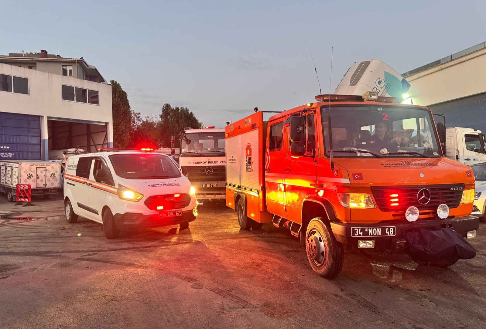 Kadıköy Belediyesi'nden İzmir'e destek<
