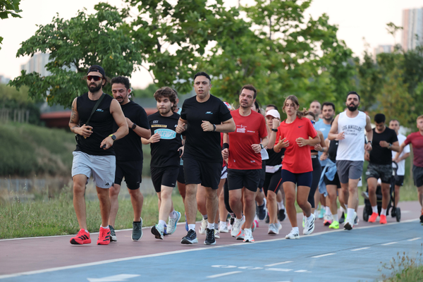 Küçükçekmecelilere ücretsiz spor fırsatı: Sabah egzersizi, akşam yürüyüşü<