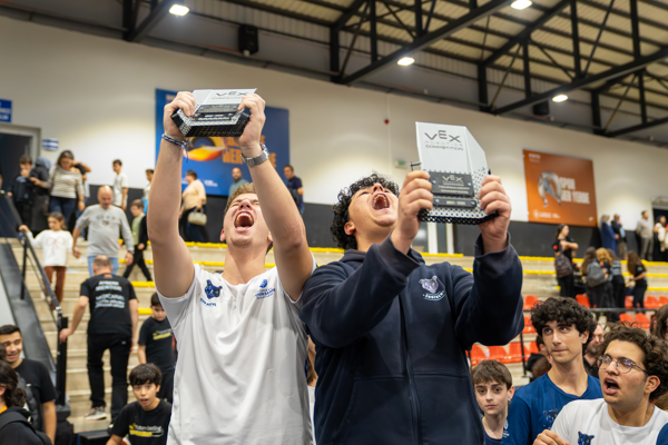 İBBTecht, VEX Robotics Competition’da şampiyon oldu 