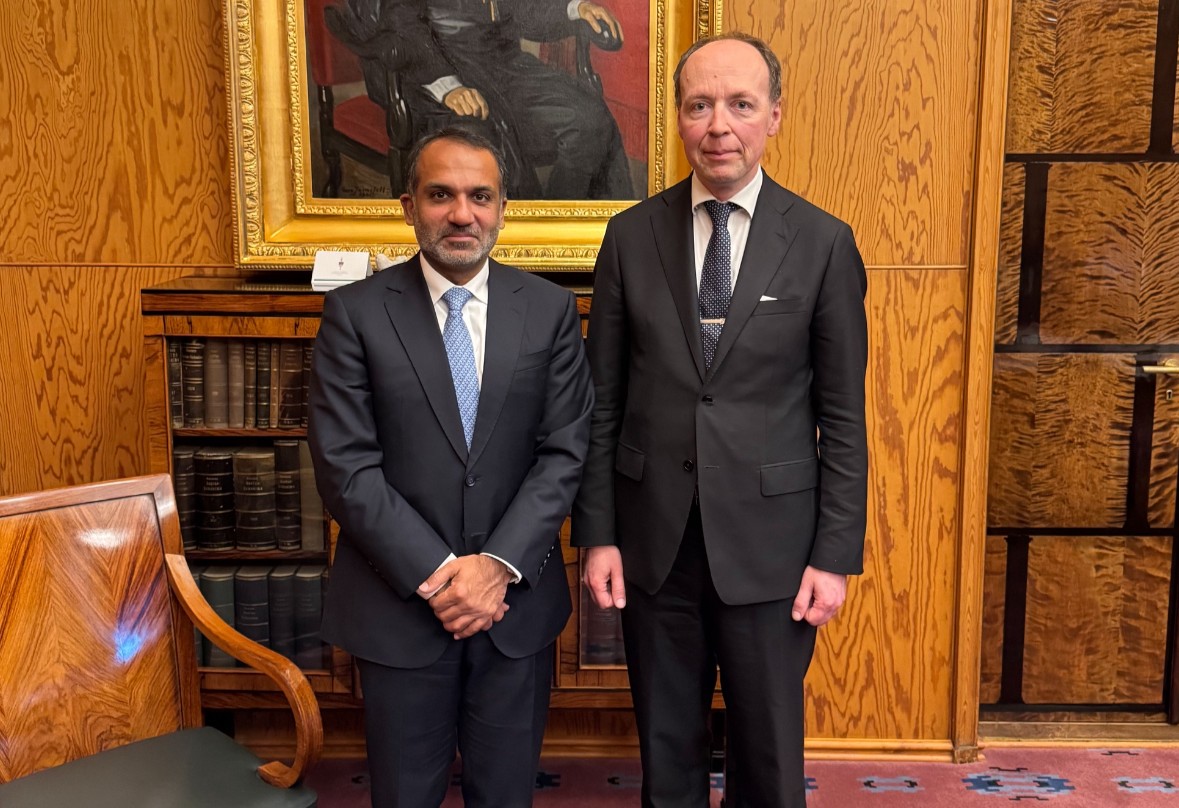 Finlandiya Büyükelçisi Al Jaber, Finlandiya Parlamento Başkanı Halla-aho ile görüştü<