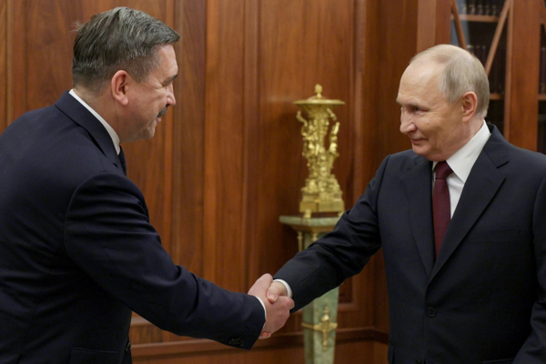 Putin, FNPR Başkanı Çernogayev ile toplantı yaptı <