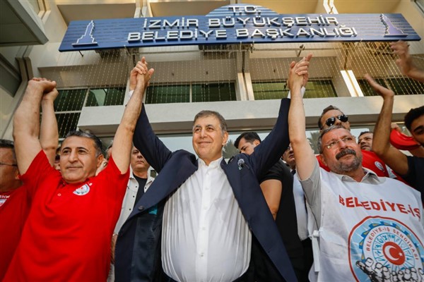 İzmir Büyükşehir Belediyesi ile sendika arasındaki uzlaşmazlık çözüldü 