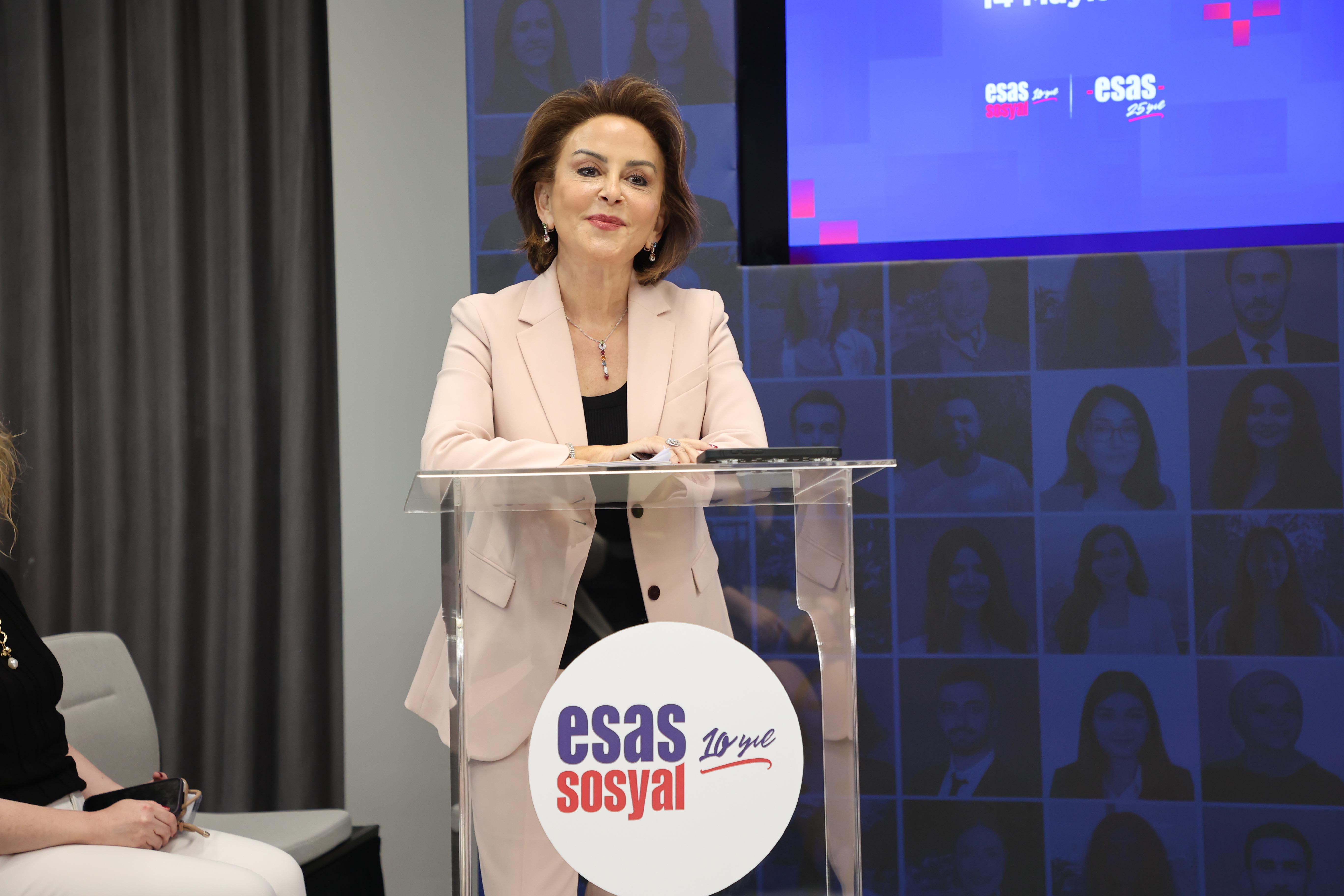 Esas Sosyal 10 yaşında
