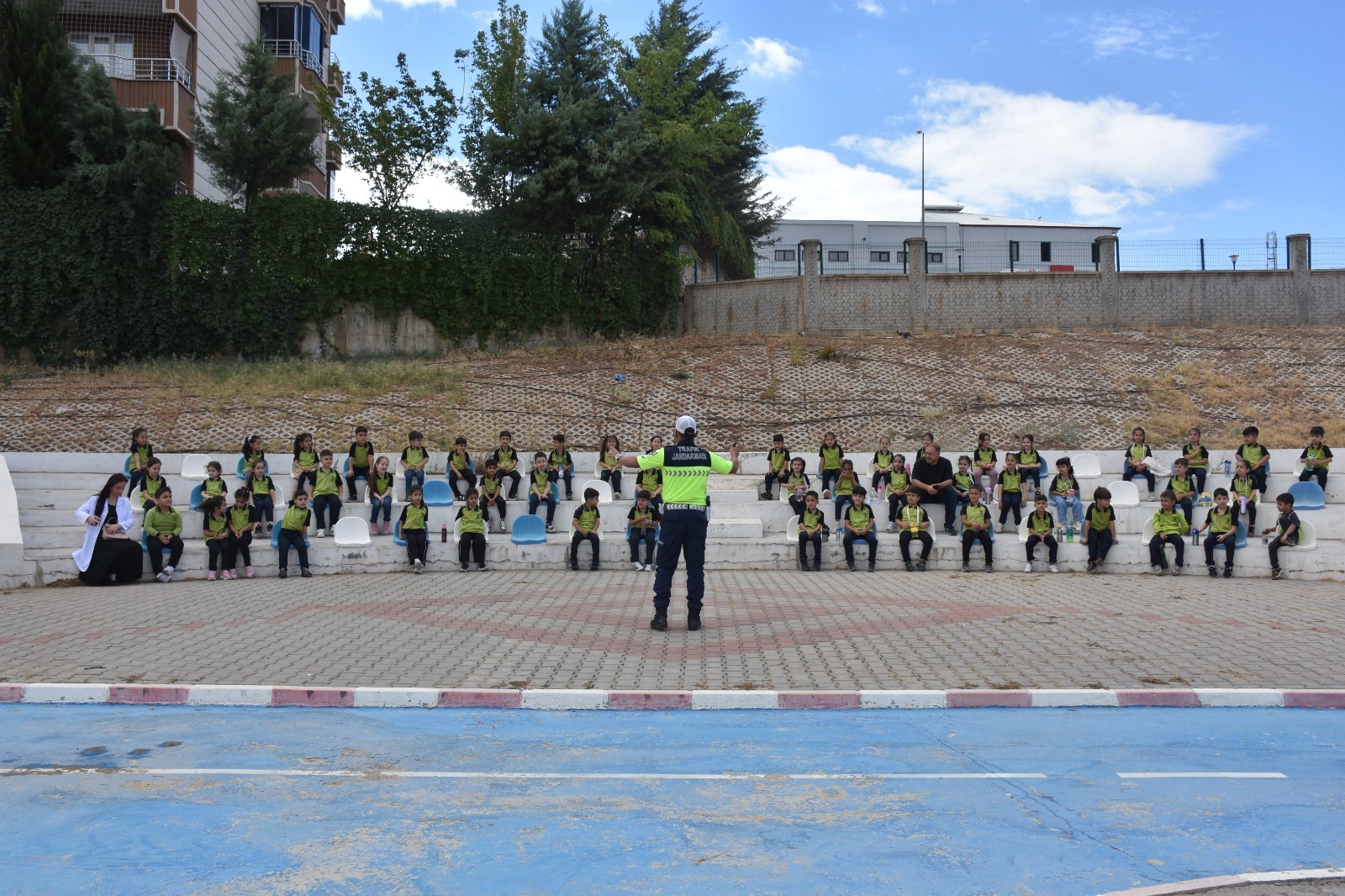 Siirt’te çocuklara trafik güvenliği eğitimi verildi<