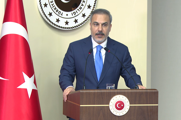 Bakan Fidan, El Salvador Dışişleri Bakanı Hill ile görüştü