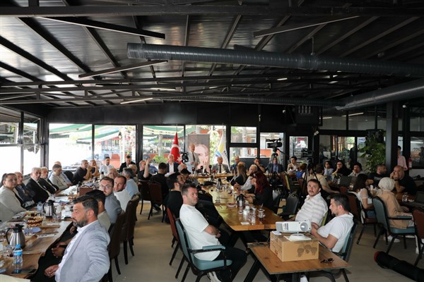 Başkan Çalık, basın mensuplarıyla ilk 1 yılı değerlendirdi