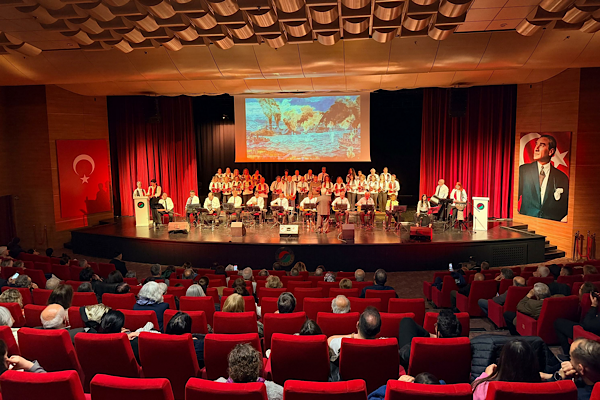 Kepez’de Çanakkale Zaferi 111. yılında oratoryo ile anıldı<