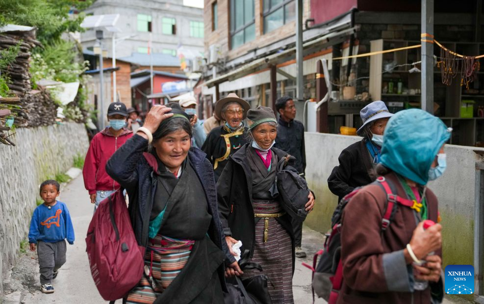 Xizang’da heyelandan etkilenen sakinler ve turistler tahliye edildi<