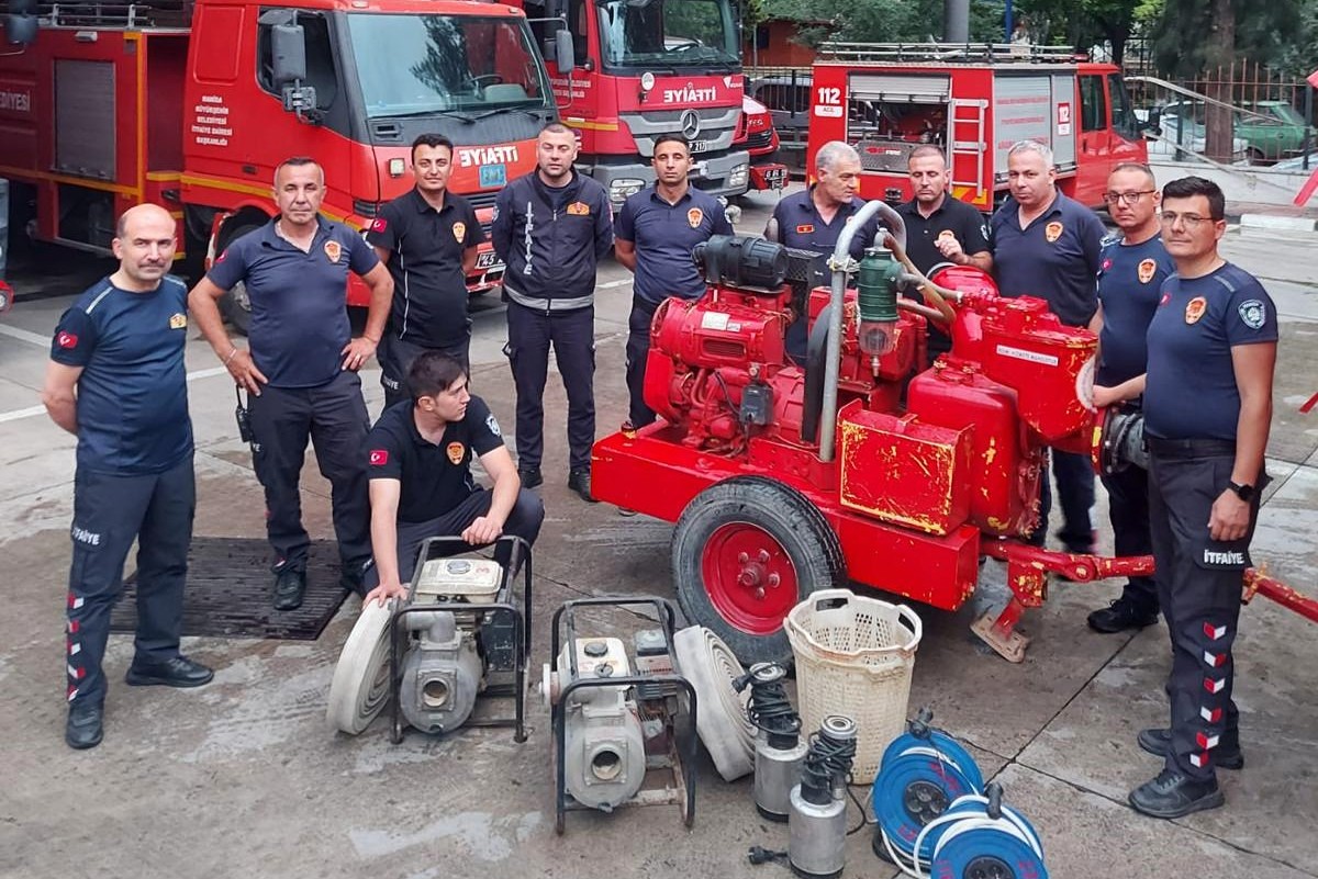 Manisa Büyükşehir Belediyesi, sağanak yağışa karşı teyakkuzda <