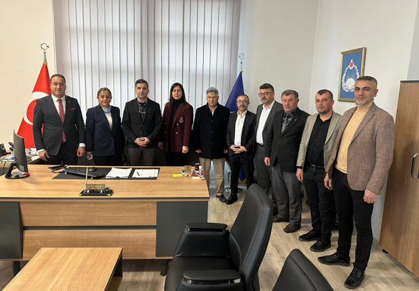 Mahalle muhtarlarından belediye yeni birim müdürlerine ziyaret<