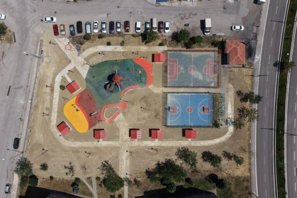 Çetinkaya, dört tema parkı inceledi<