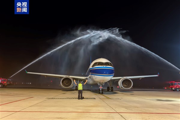Çin’in C919 yolcu uçağı ilk bölgesel seferini yaptı<