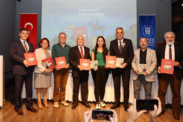 Büyükşehir, iki kitabı kent belleğine kazandırdı<