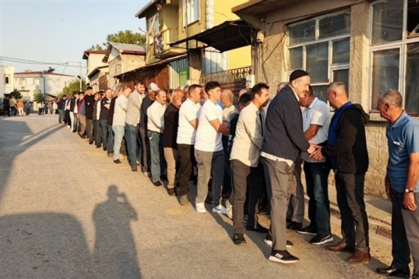 Bursa'da 2 asırlık gelenek bu bayram da bozulmadı<