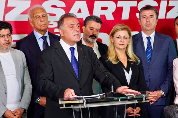 Aslan: Tartışılması gereken siyaset değil, hukuktur<