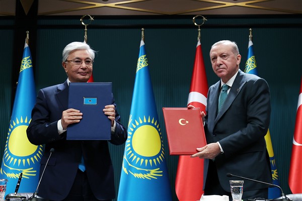 Türkiye ile Kazakistan arasında 20 anlaşma