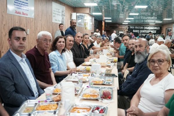 Başkan Kotan Muharrem Ayı lokmasını vatandaşlarla paylaştı<