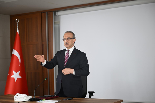 Vali Yavuz: Bağımlılıkla mücadelede farkındalığı artırmak zorundayız