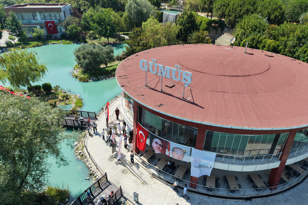 Esenyurt’ta Gümüş Sosyal Tesisi, Kıbrıs 74 Emekli Evi ve Esenyurt Sanat Merkezi açıldı<