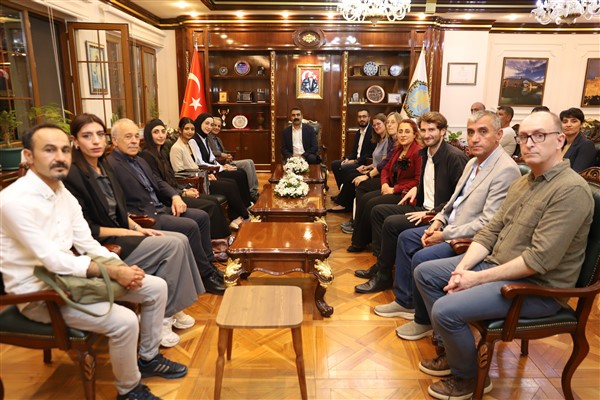 Akademisyenler ve çevre aktivistleri, Büyükşehir'i ziyaret etti