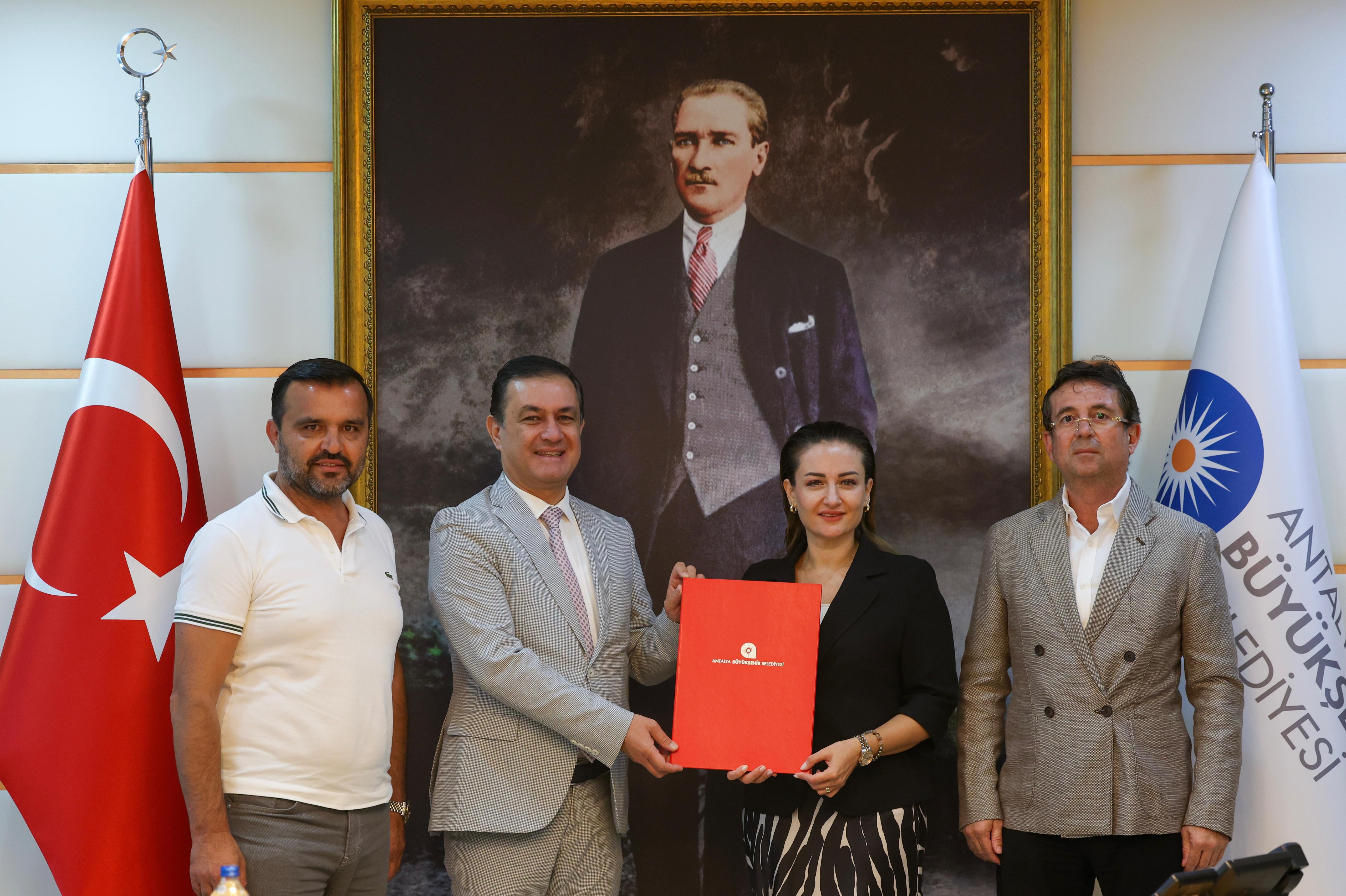 674. Tarihi Elmalı Yağlı Pehlivan Güreşleri için iş birliği protokolü imzalandı<