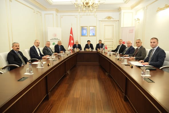 Başkan Büyükkılıç, ORAN Kalkınma Ajansı Yönetim Kurulu Toplantısı’na katıldı<
