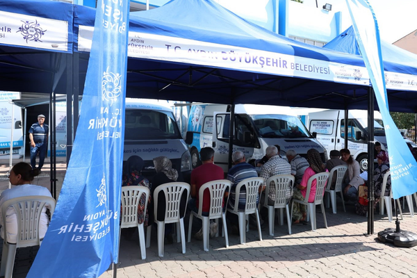 Aydın'da, Mobil Ağız ve Diş Sağlığı Klinikleri vatandaşlarla buluştu<