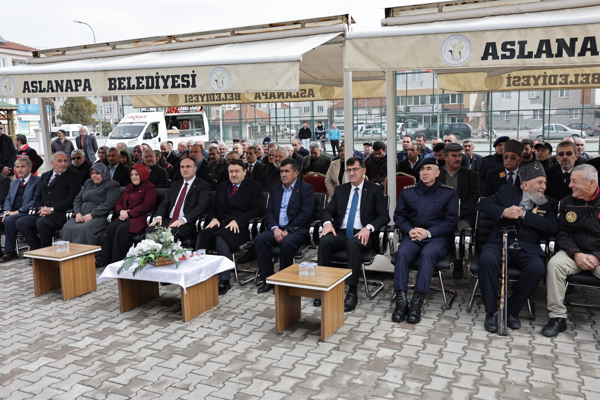 Başkan Kahveci, Aslanapa'da tören ve açılışa katıldı