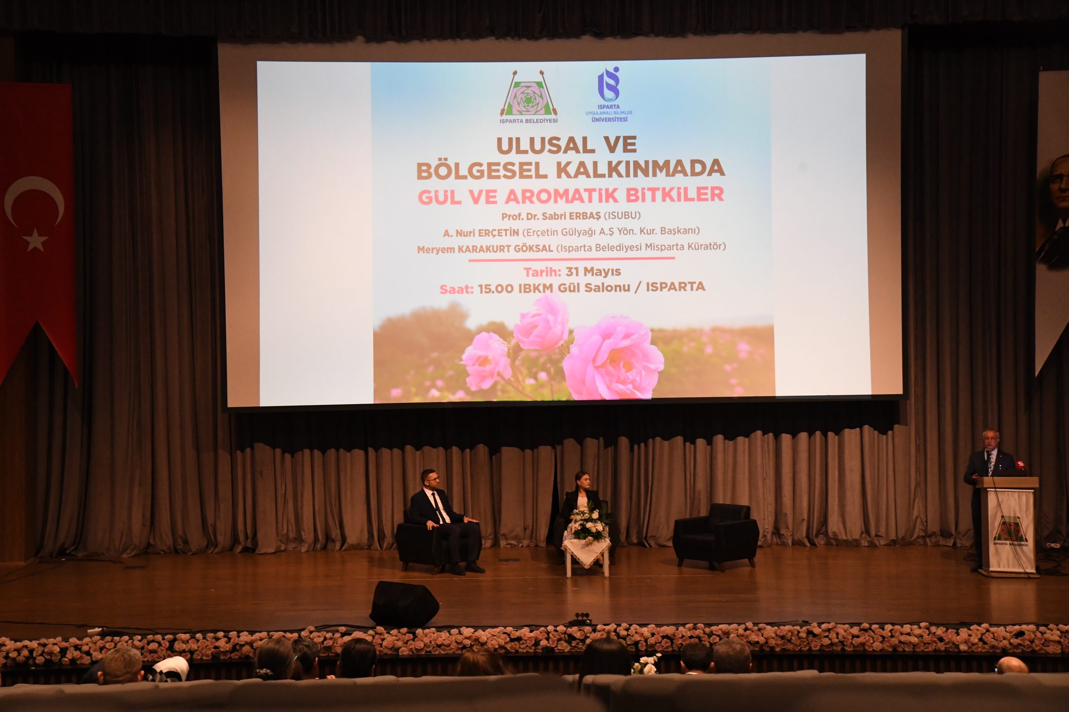 Ulusal ve Bölgesel Kalkınmada Gül ve Aromatik Bitkiler paneli gerçekleştirildi