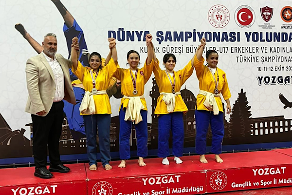 Karaman Kuşak Güreşi Takımı 6 madalya ile döndü<