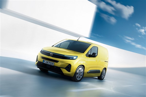 Opel, 15 farklı elektrikli modeli ile 2023 yılını dolu dolu geçirdi
