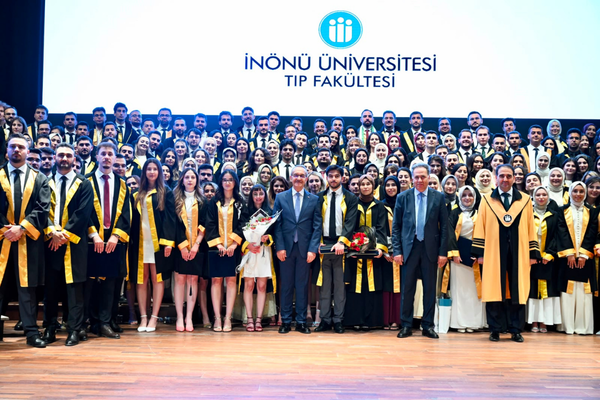 İnönü Üniversitesi Tıp Fakültesi 2025-2026 Mezuniyet Töreni gerçekleştirildi<