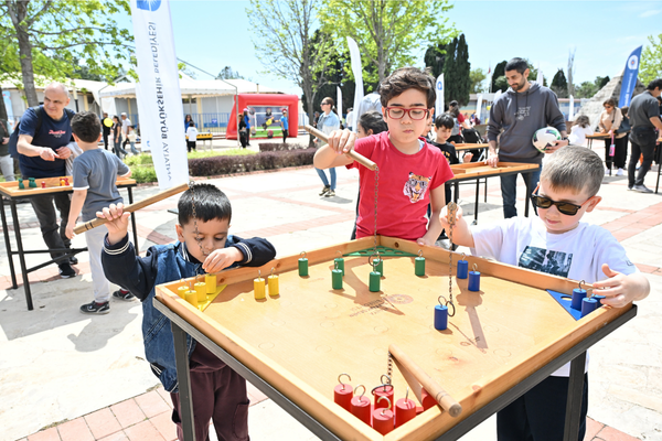 23 Nisan etkinlikleri kapsamında Antalya’da festival düzenlendi<