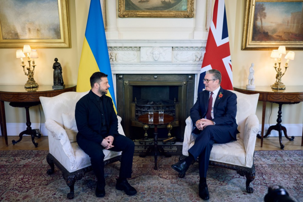 Zelenski, ABD barış anlaşması taslağı için Starmer ile görüşecek<